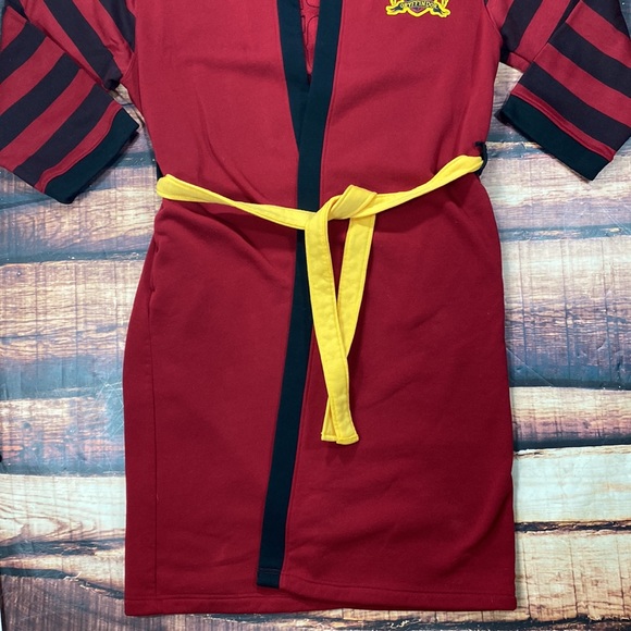 RELISTED Harry Potter Gyrffindor Bath Robe - Picture 5 of 9